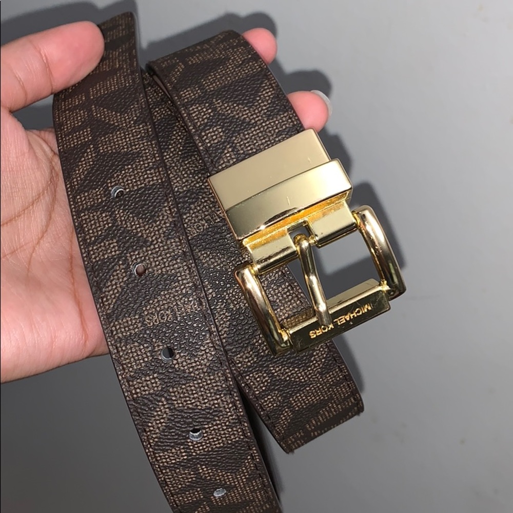 Authentic Micheal Kors reversible belt
